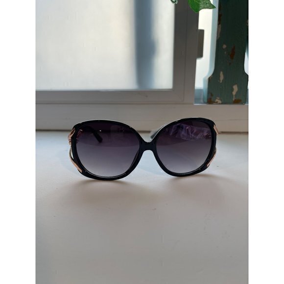 Don\'t Catch Feelings Round Frame‎ Temple Design Sunglasses Black main image 7